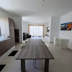 Close To Airport Appartement *