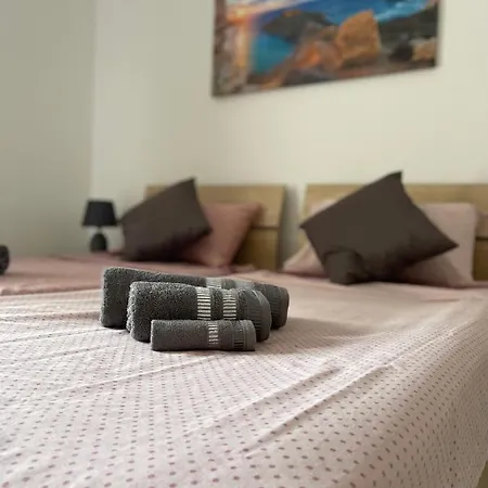 Daire Close To Airport Żejtun