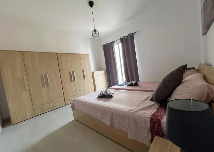 Close To Airport Apartament *