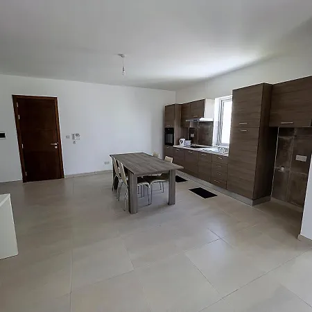 Close To Airport Daire
