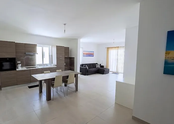 Apartamento Close To Airport Żejtun