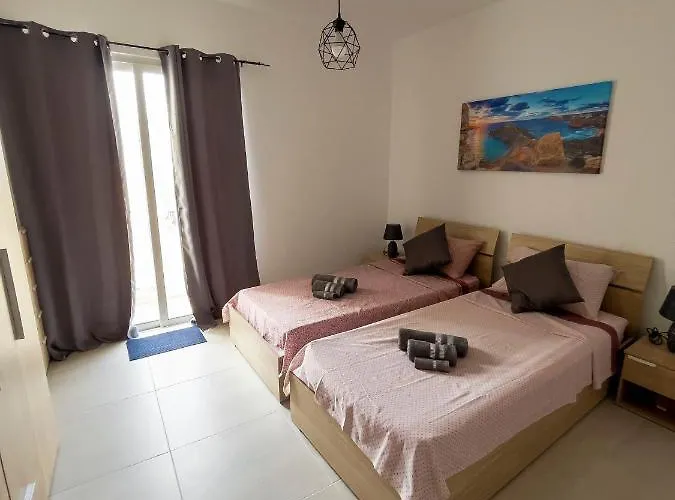 Close To Airport Żejtun